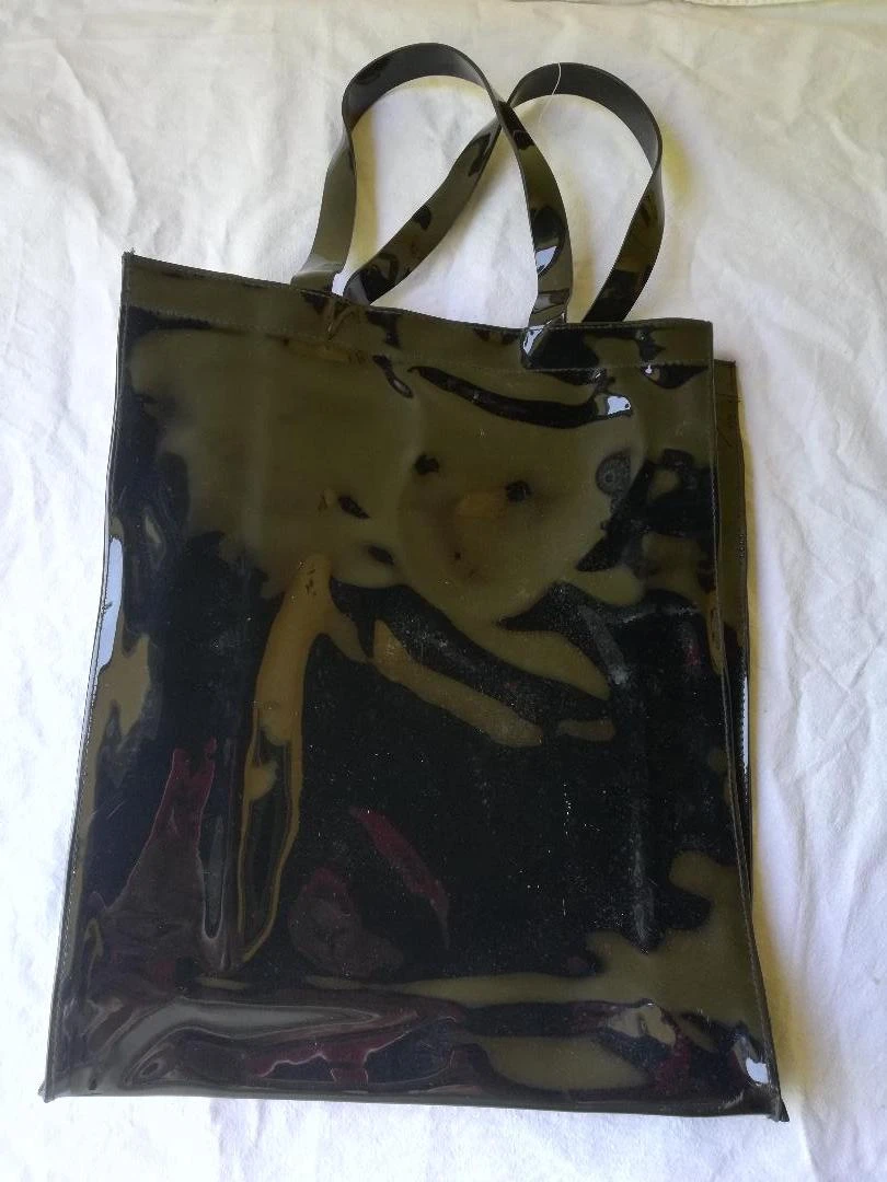 Lote rígido de Bolso tipo tote (o bolsa de playa...) abierta + su Neceser en PVC – photo 9